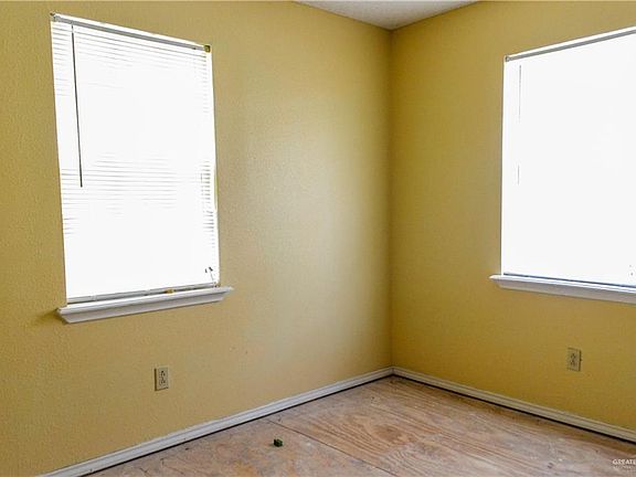 5th image of 2029 Fresno Ave