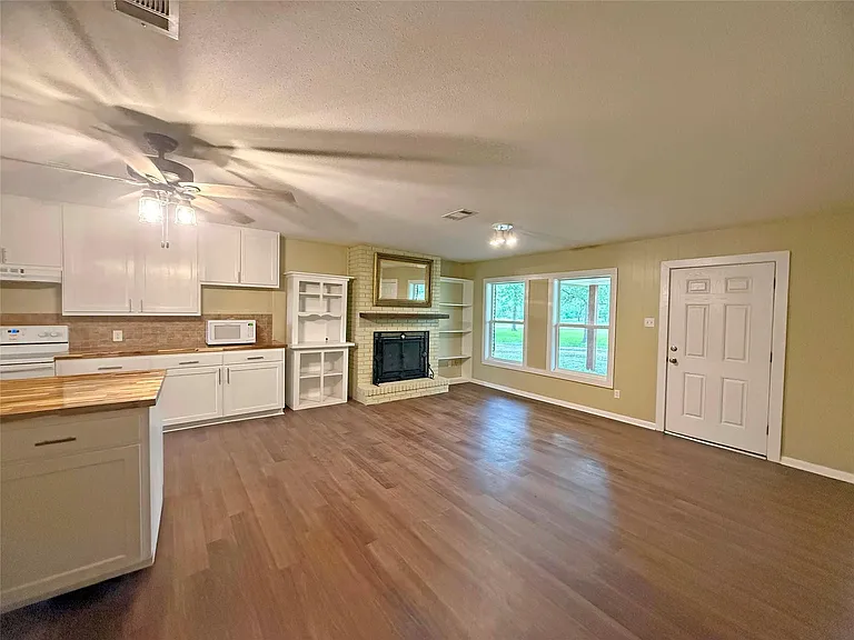 1139 County Road 403 — Photo 5
