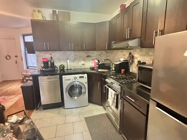 338 E 65th St #8 — Photo 3