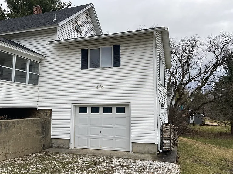 29 Webster Rd — Photo 3