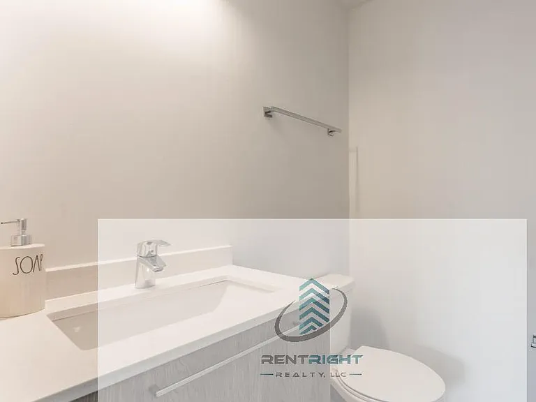 7621 N Sheridan Rd #1K — Photo 12