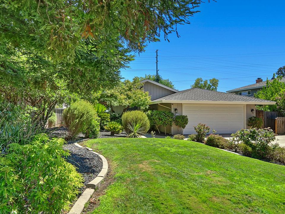 1st image of 344 Diamond Oaks Rd