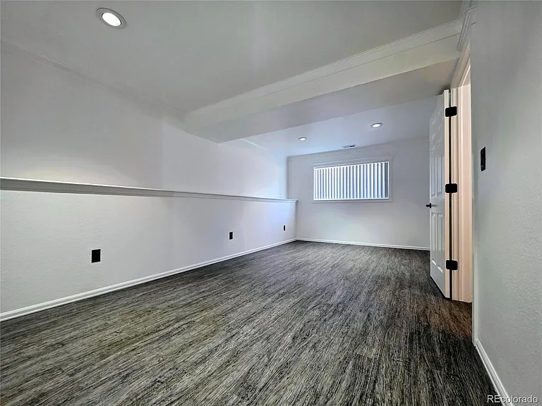 334 Wooster Ave — Photo 20