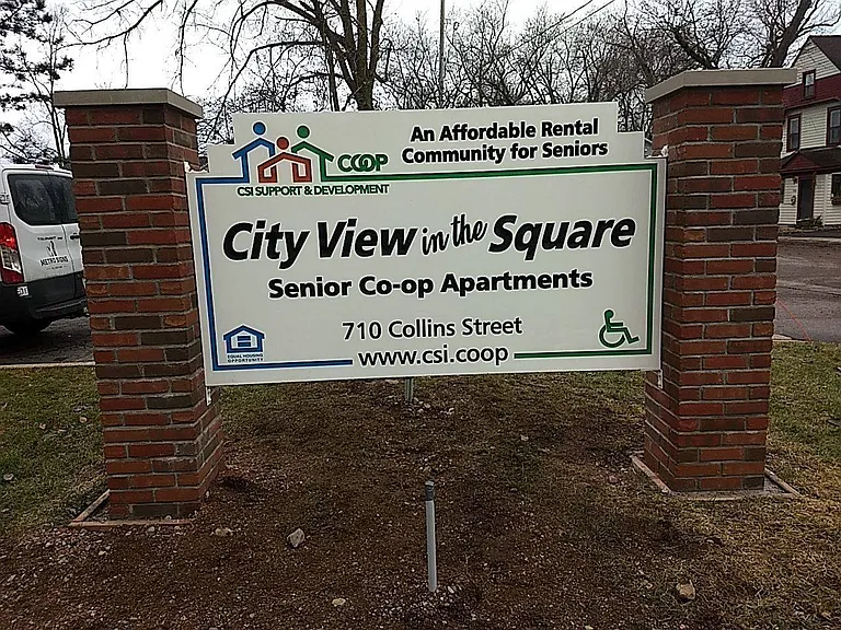 City View in the Square Co-op — Photo 3