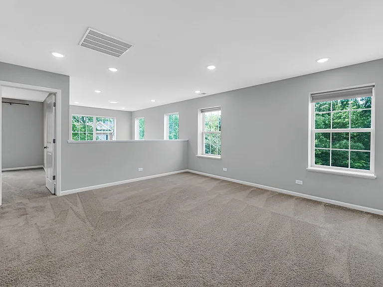 1537 Kraft Ave — Photo 13