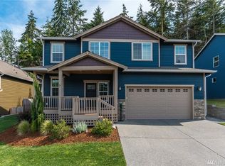 3305 SW Fairway Point Dr, Oak Harbor, WA 98277