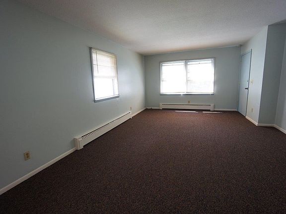 5th image of 1331 42nd Ave NE