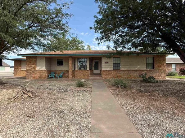 2308 W Briscoe Ave, Artesia, NM 88210