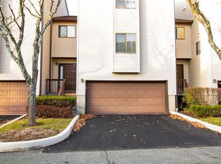 38 Chester Ln, Nanuet, NY 10954