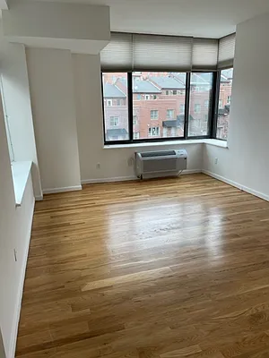 Rented by 3210 Riverdale Holdings LLC | media 7