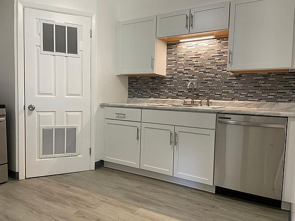 2nd image of 1555 Mayfair Blvd APT 5