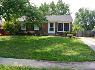 10020 Charleswood Rd, Louisville, KY 40229