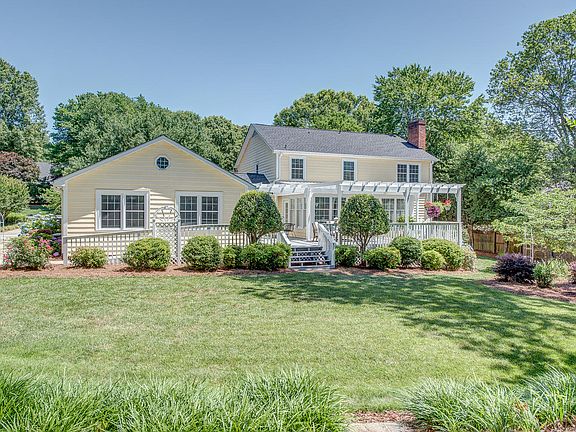 3rd image of 1213 Heatherloch Dr