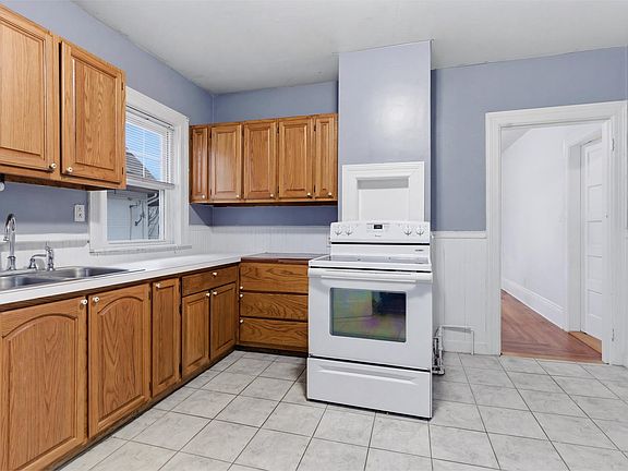 4th image of 63 Park Ave Floor 2