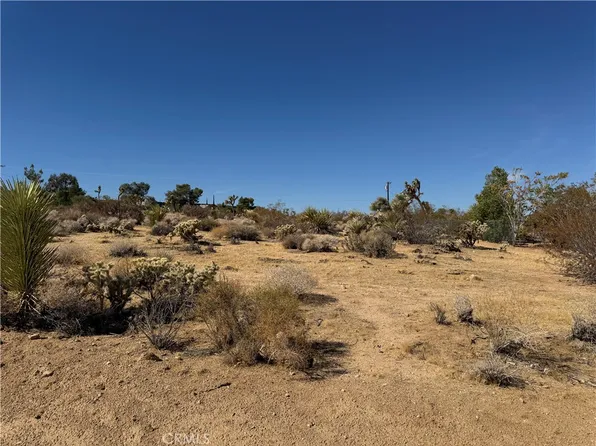 7218 Juniper Rd, Joshua Tree, CA 92252