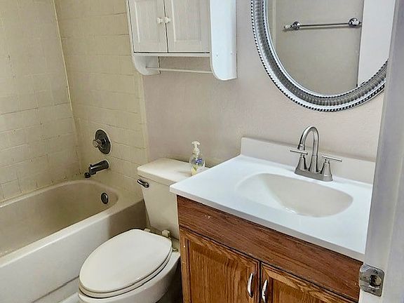 3rd image of 1208 Northlake Dr #1