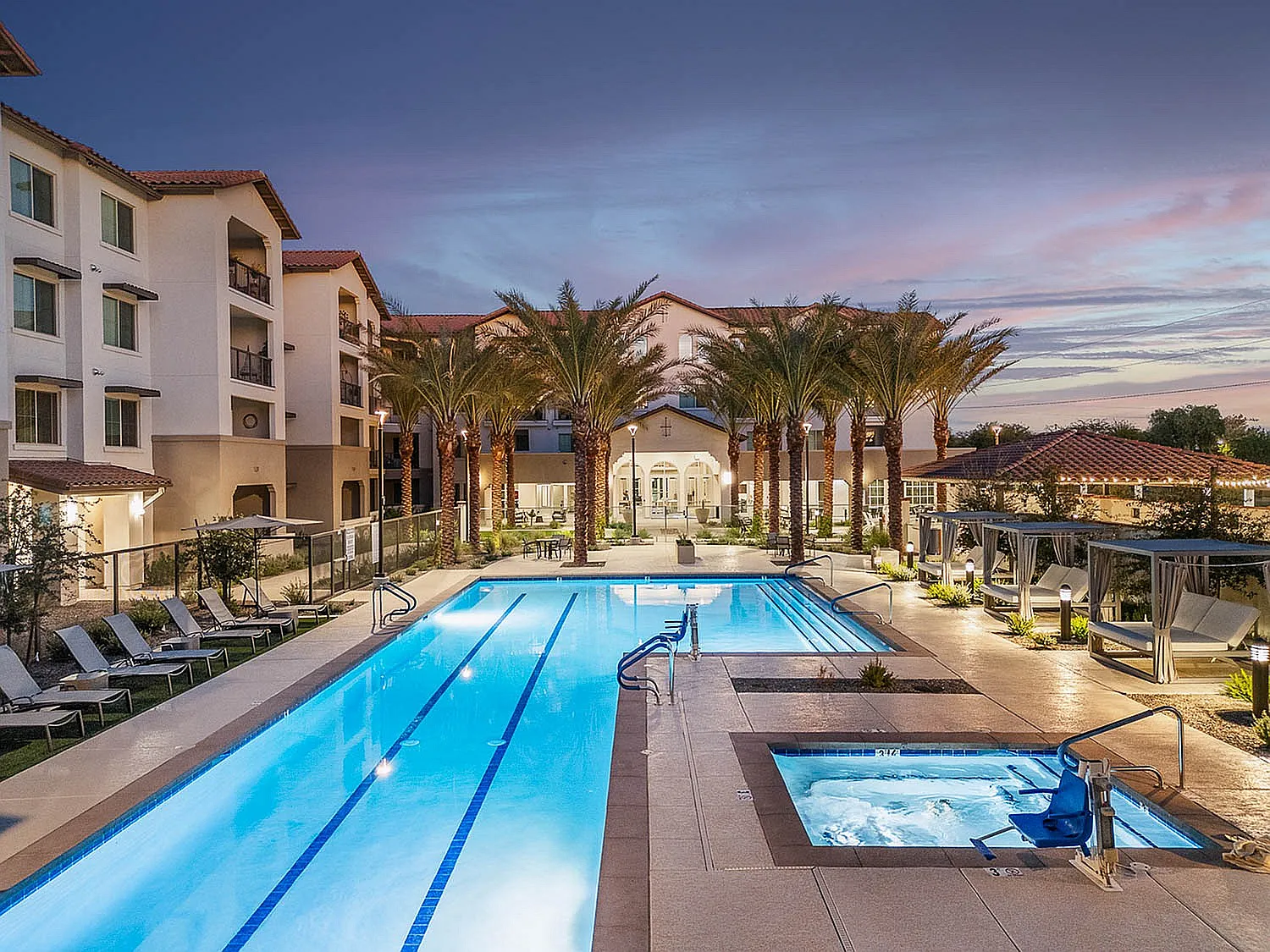 Overture North Scottsdale - 55+ Active Adult Apartment Homes — Photo 4