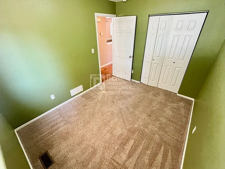 1574 S Growers Dr — Photo 10