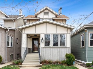 1126 S Humphrey Ave, Oak Park, IL 60304