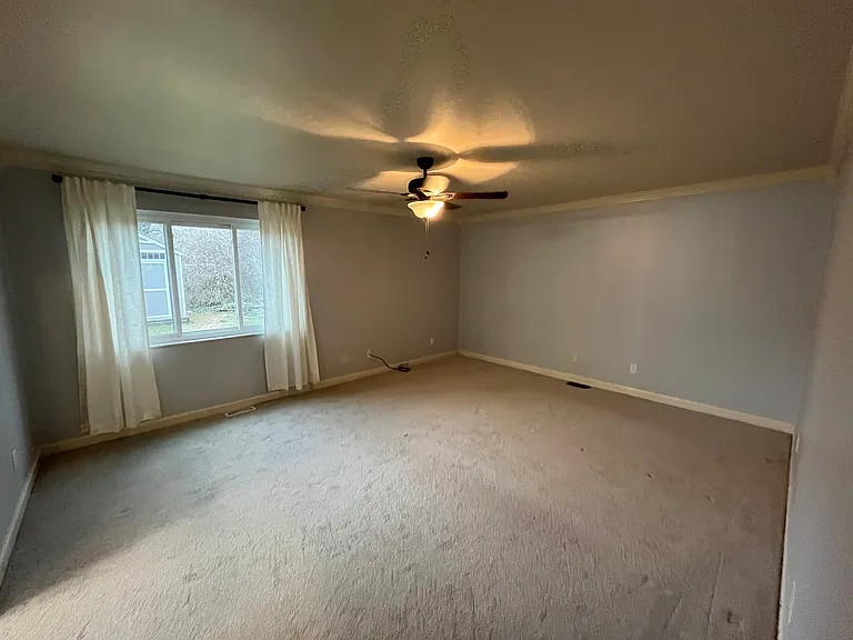 301 S Village Dr — Photo 20