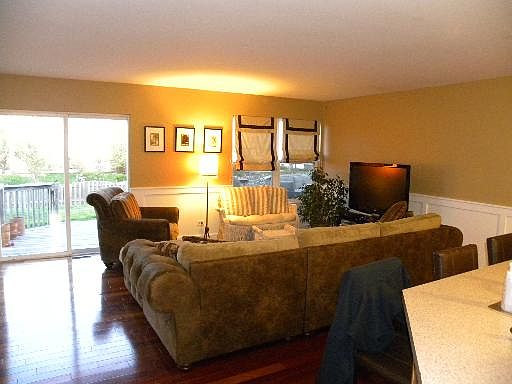 4th image of 1700 Tall Oaks Dr