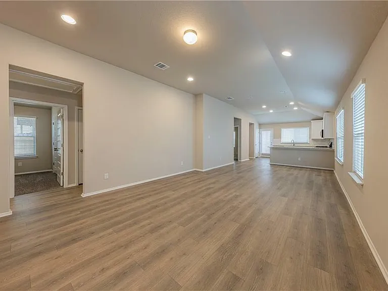 5705 Respinto Dr — Photo 6