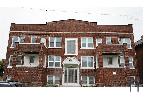Building Photo - 3401 Longfellow St