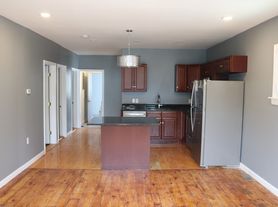 69 Catharine St, Worcester, MA