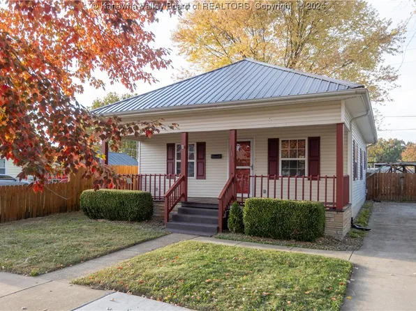 111 9th Ave, South Charleston, WV 25303