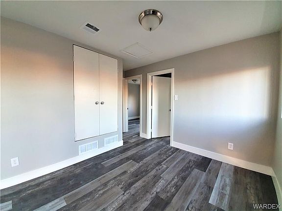 3rd image of 2428 Wallapai Ave
