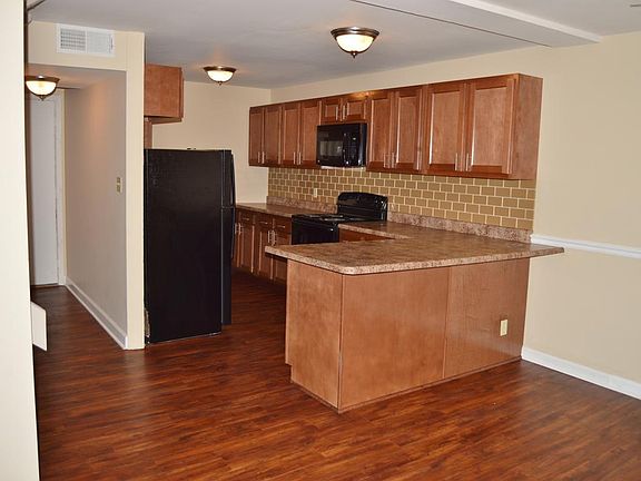 3rd image of 5544 Vista Creek Ln