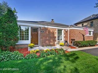 934 Shermer Rd, Glenview, IL 60025