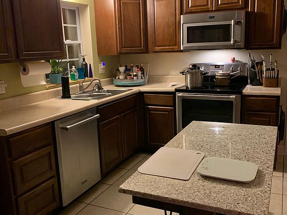 4th image of 241 Lake Ellen Dr
