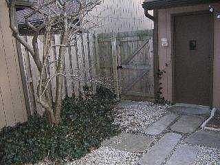 4th image of 8 Knollwood Dr