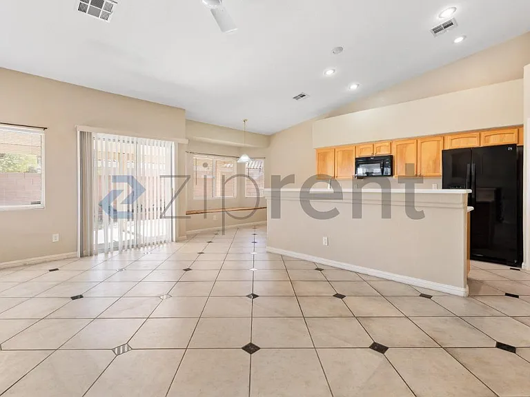 1158 Mirage Lake St — Photo 8