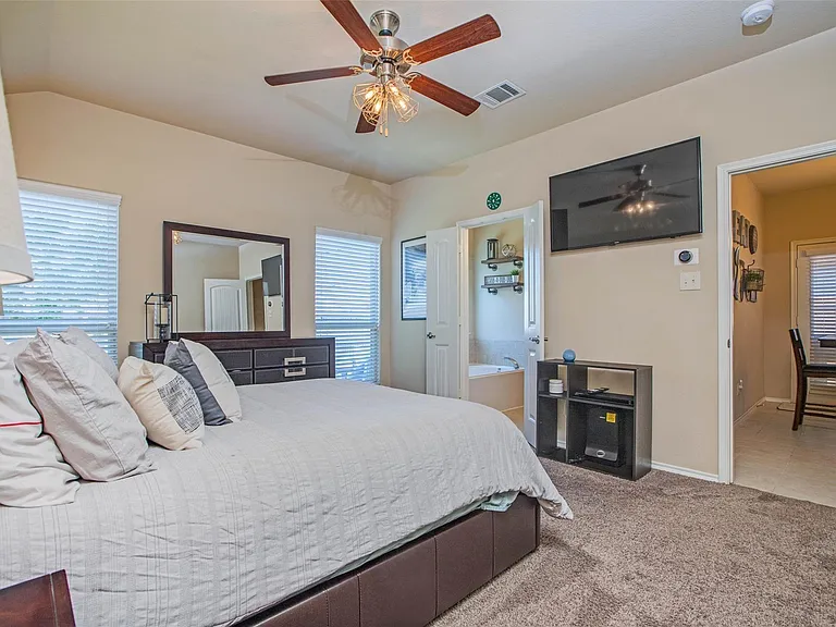 8905 Deadwood Ln — Photo 10