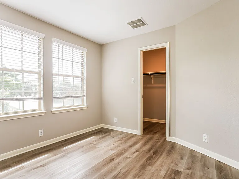 1303 Sunny Meadows Loop — Photo 13