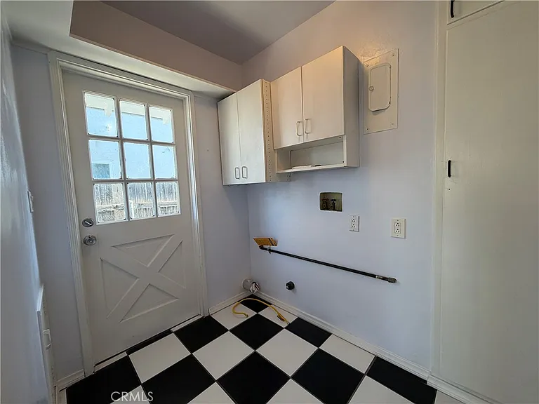 1107 Manley Dr — Photo 5
