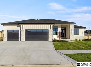 18304 Acorn Dr, Gretna, NE 68028