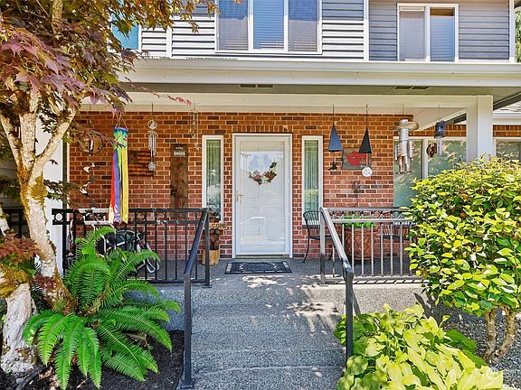 3rd image of 11510 126th Avenue Ct E