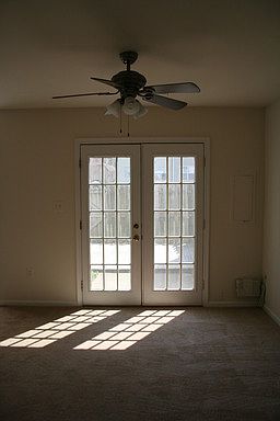 4th image of 11167 Sussex Ct
