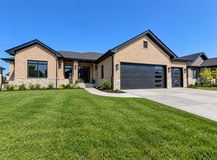 101 Primrose Dr, Dyer, IN 46311