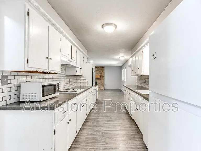 2524 Boxwood Ave — Photo 16