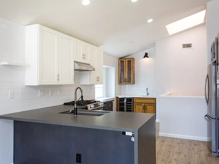 2725 Blackbush Ln — Photo 10