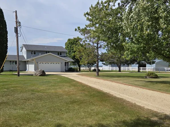 6762 Highview Rd, Cannon Falls, MN 55009