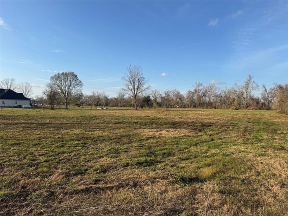 2nd image of 303 County Road 608
