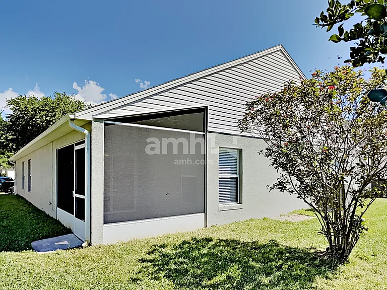 992 Stanvoy St — Photo 25