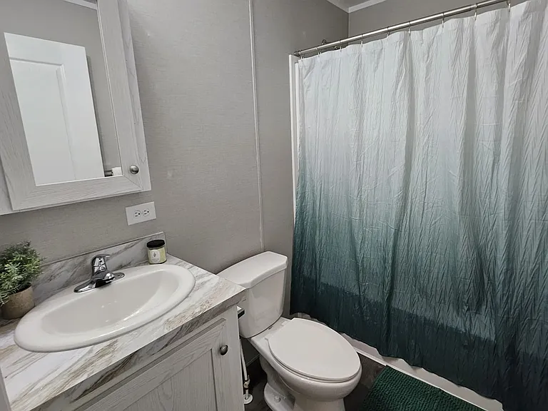 Hillview — Photo 18