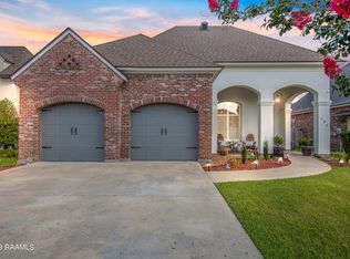 103 Hemlock Dr, Youngsville, LA 70592