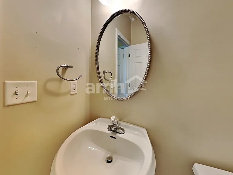 311 Barberry Pl — Photo 8